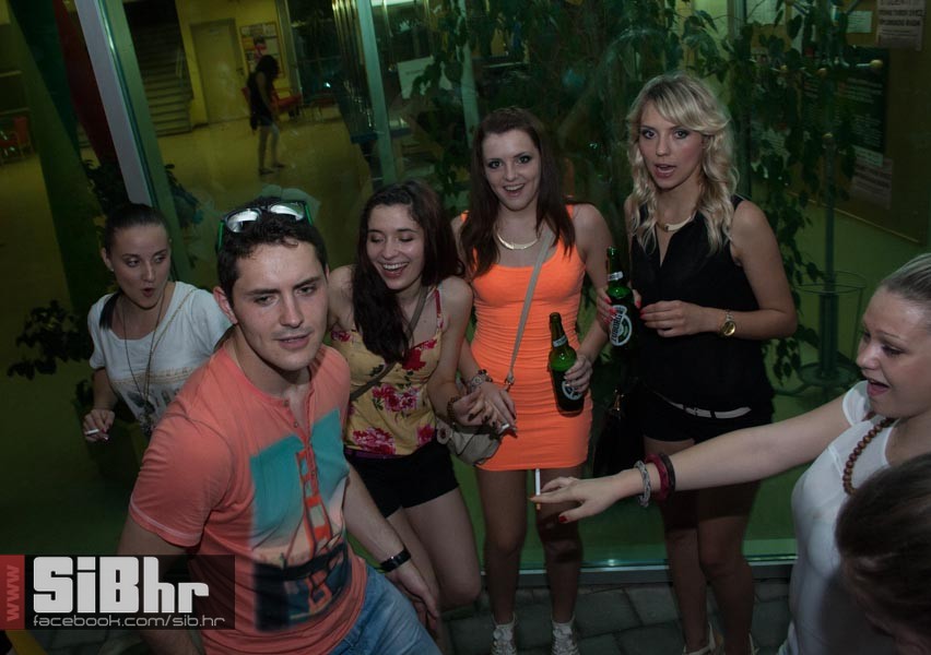 dc_party_SiBhr_22