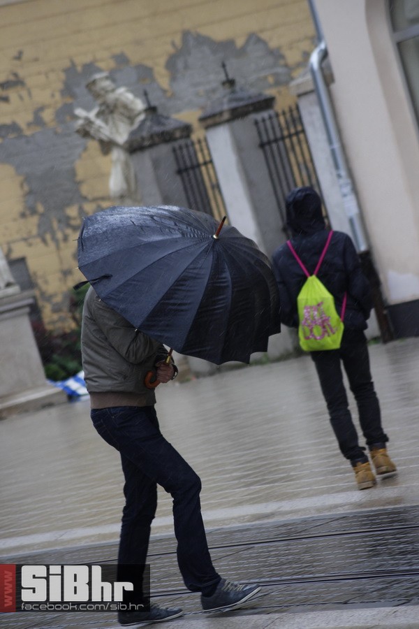 kisa_osijek_SiBhr_22 kisa_osijek_SiBhr_22