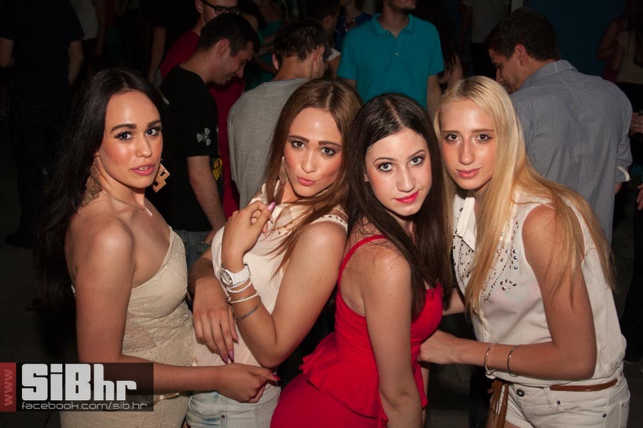 dc_party_SiBhr_4