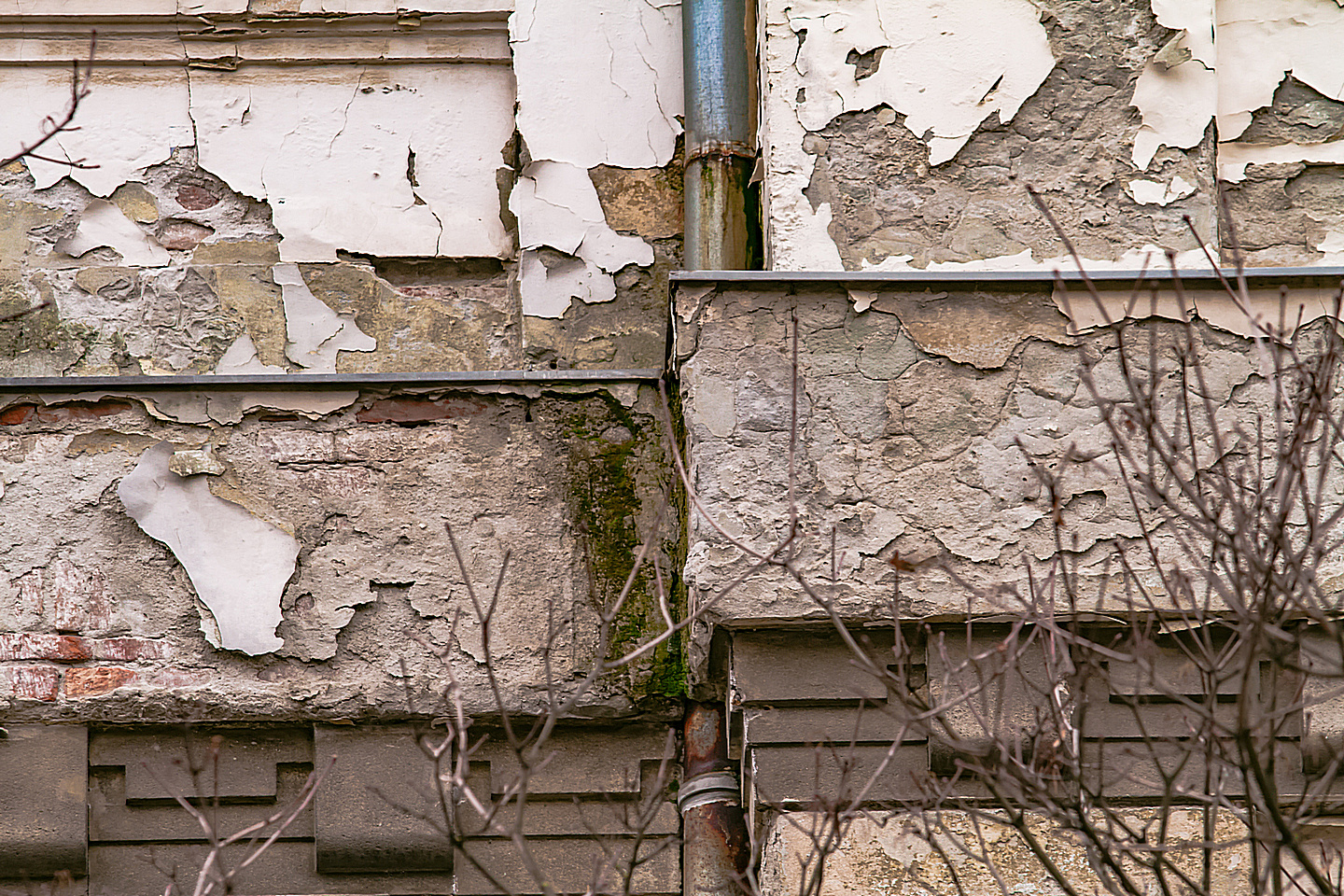 Hotel Royal i Pošta: Oronule fasade prijete prolaznicima Hotel Royal i Pošta: Oronule fasade prijete prolaznicima