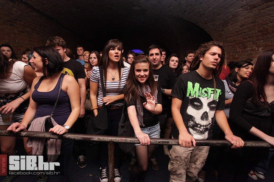 maybeshewill_teatar_27092012_si