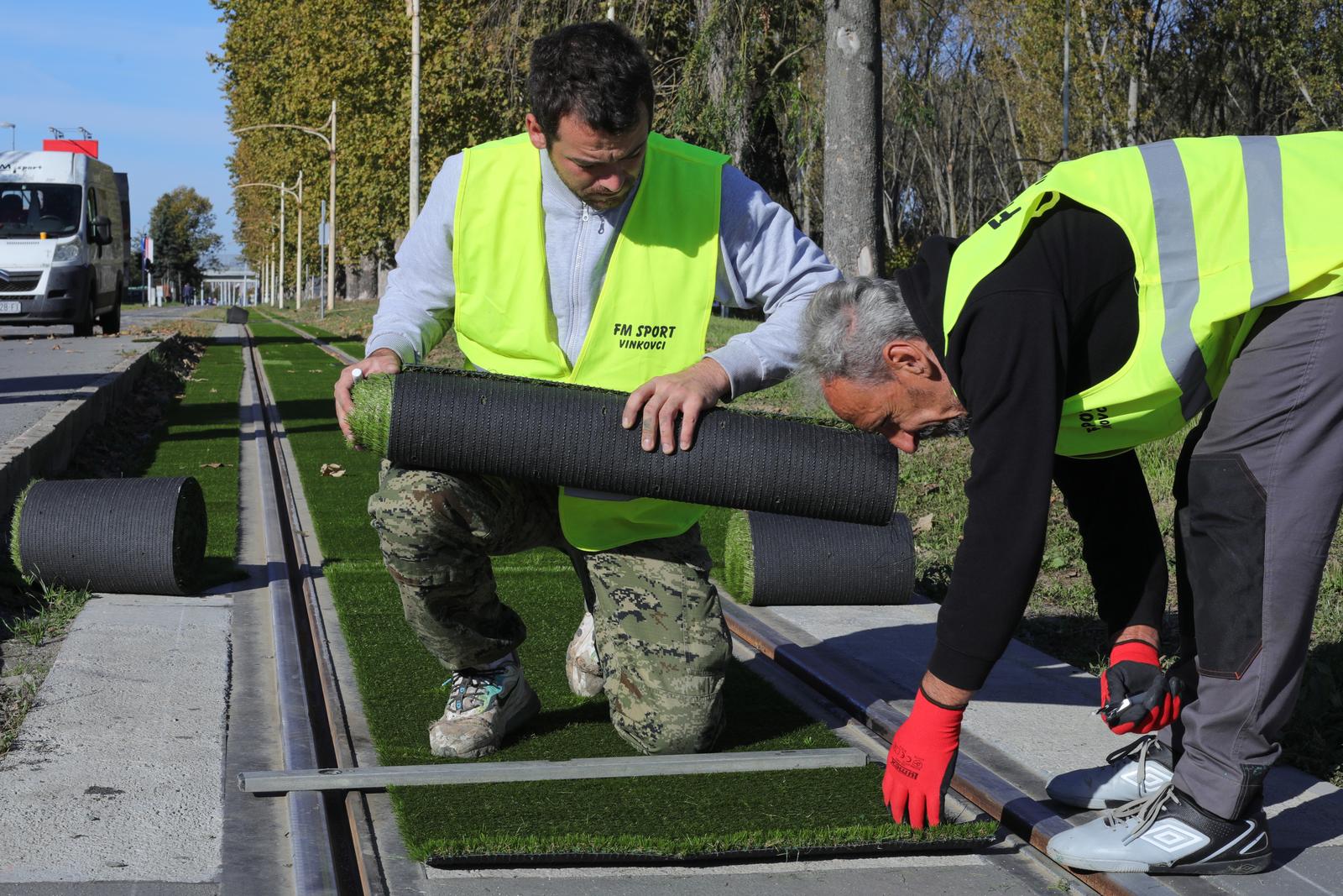 Zelena podloga na novoobonovljenoj tramvajskoj prugi