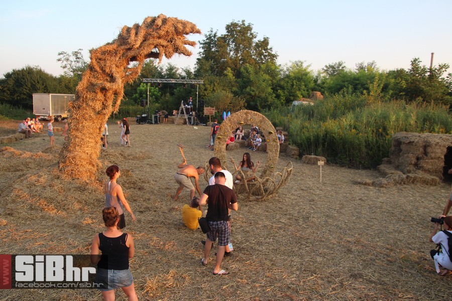 slama_dan_drugi_SiBhr_76 slama_dan_drugi_SiBhr_76