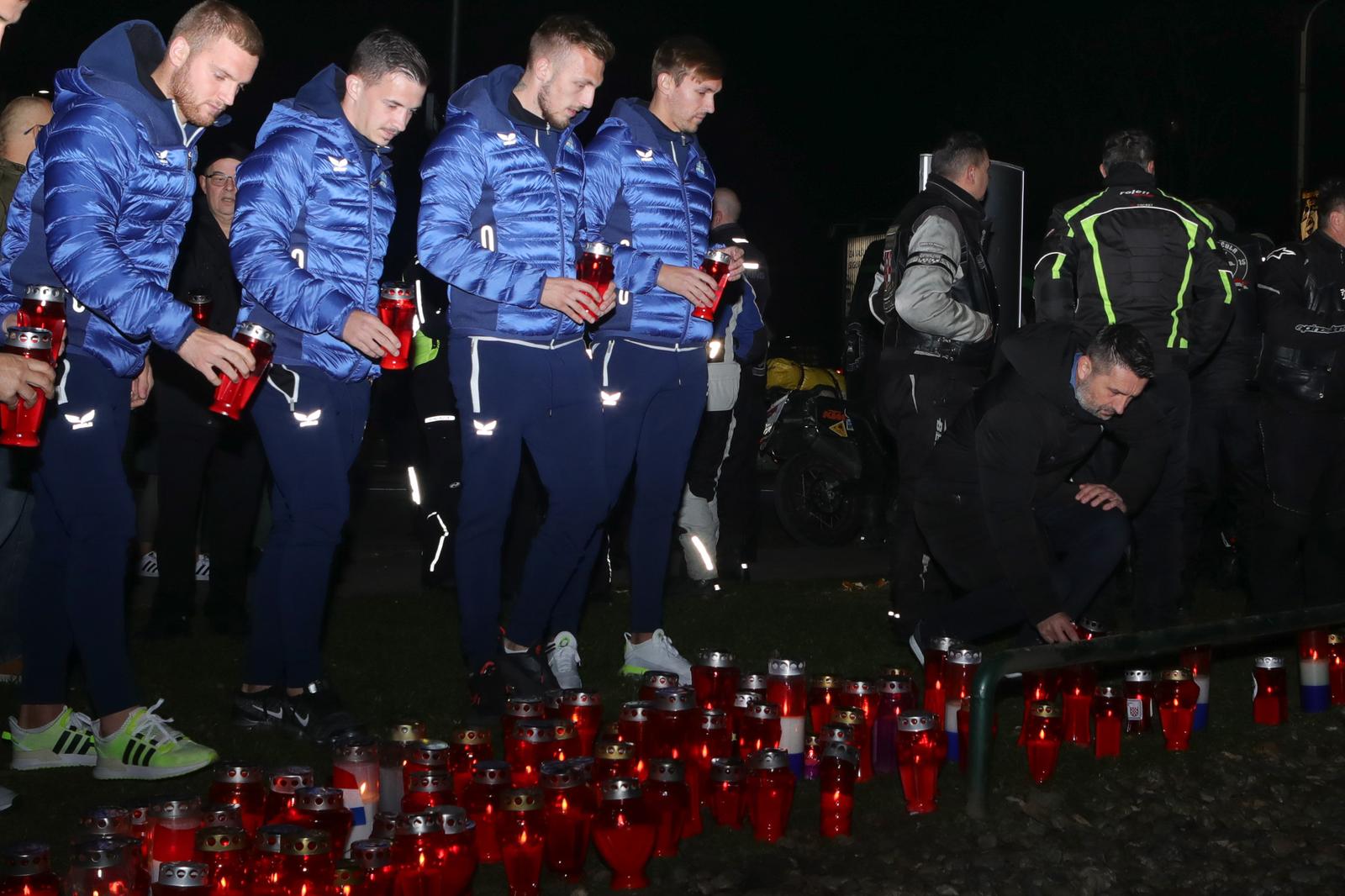 Paljenje svijeća u Osijeku