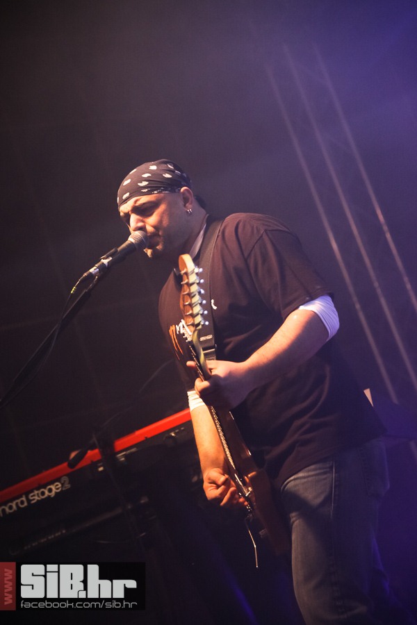 opca_opasnost_slavija_04042013_