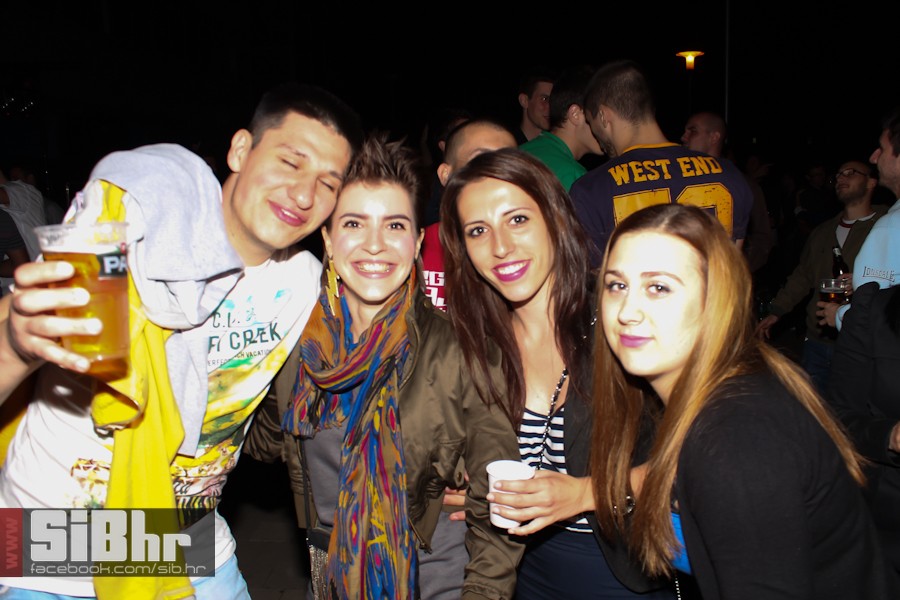 dc_party_2706_SiBhr_48 dc_party_2706_SiBhr_48