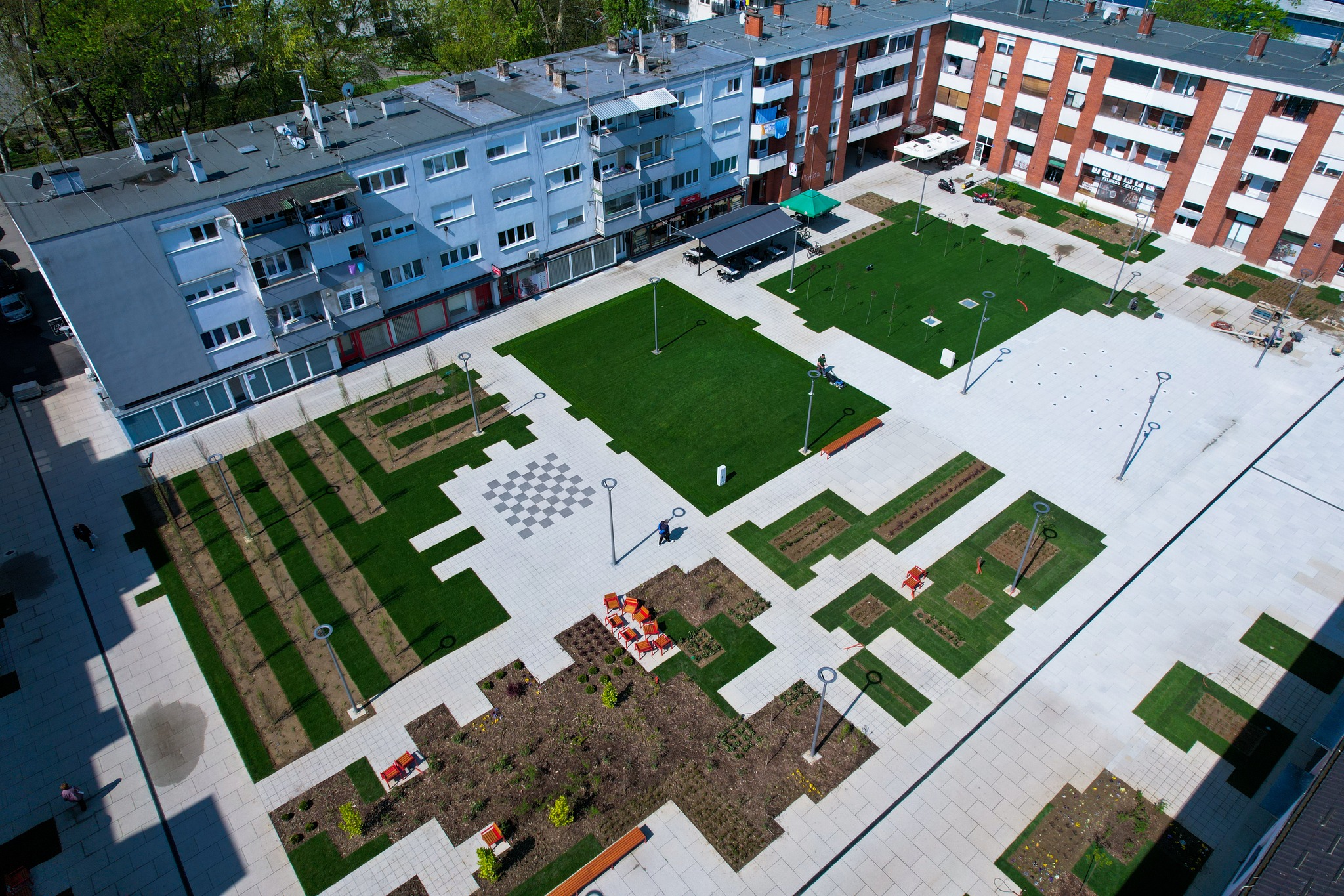 Novi trg u Belišću, travanj 2024. Novi trg u Belišću, travanj 2024.