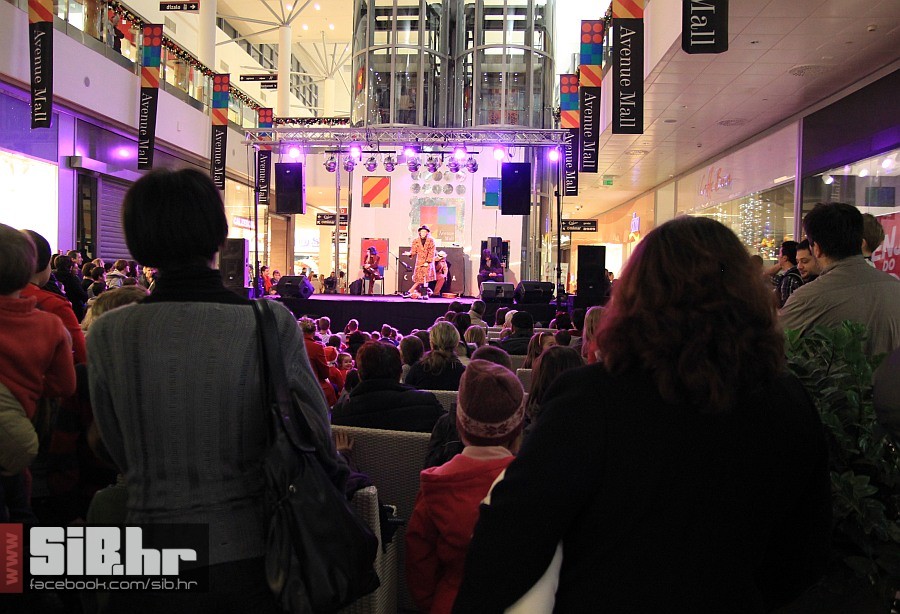 bozicna_bajka_am_32 bozicna_bajka_am_32