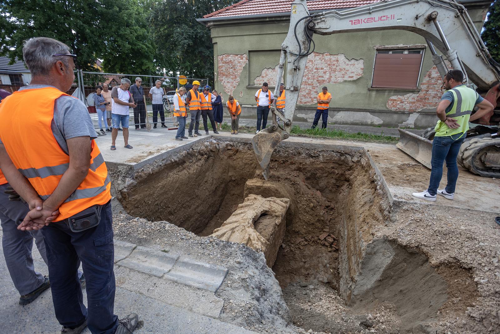 Iskopan rimski sarkofag pronađen u Vinkovcima