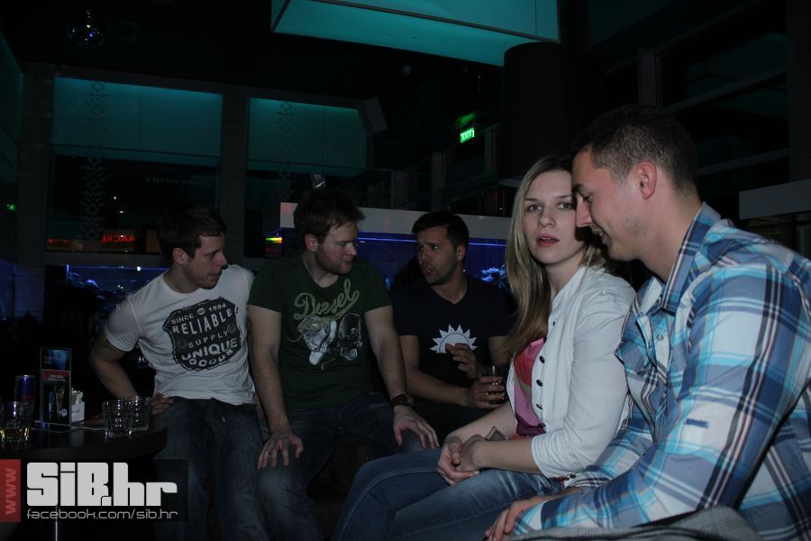 redbull_after_lotus_SiBhr_11