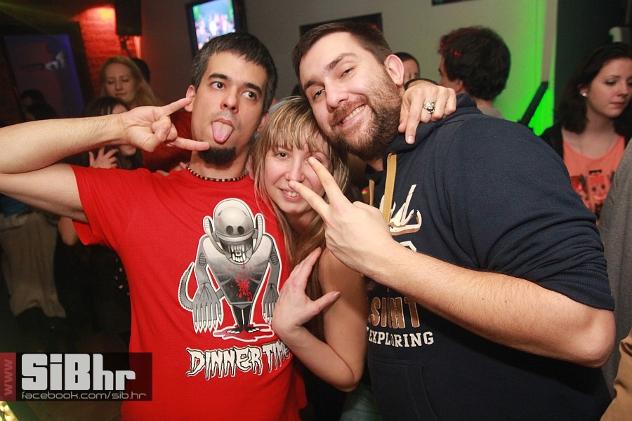 2014_11_1_nightlifeIMG_8800_exi 2014_11_1_nightlifeIMG_8800_exi