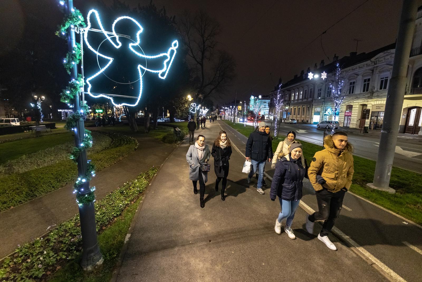 Advent u Osijeku ove godine još sjajniji i čarobniji