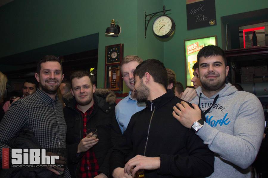 fort_pub_2