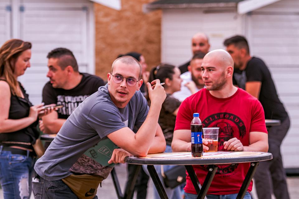 Brkovi u dvorištu Stare pekare