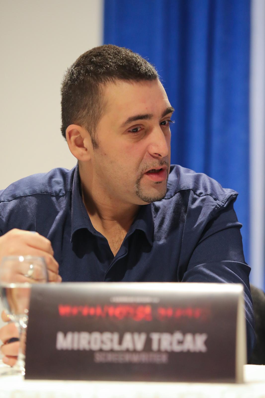 Konferencija za novinare povodom snimanja filma Wrongful Death u Belom Manastiru Konferencija za novinare povodom snimanja filma Wrongful Death u Belom Manastiru