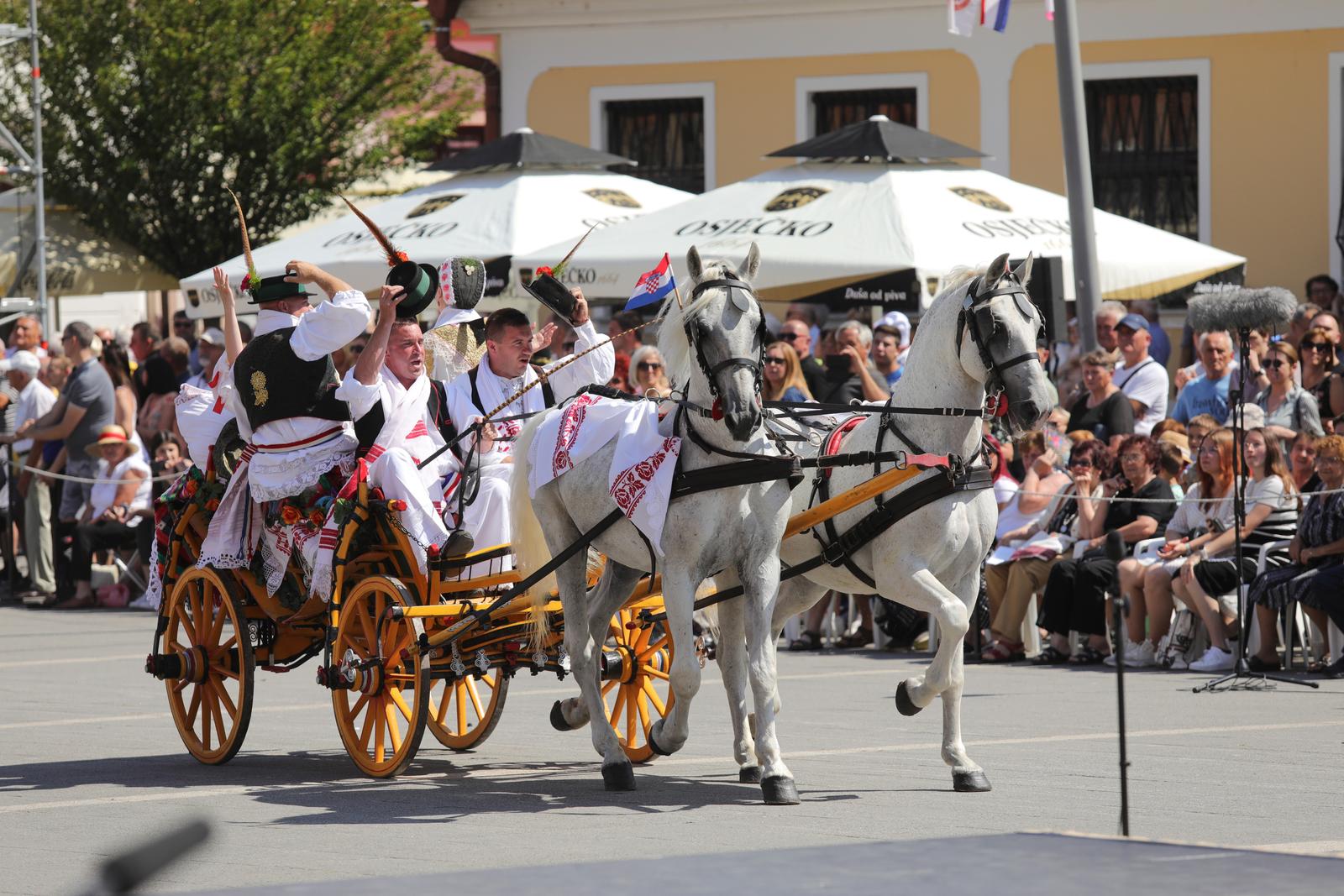 57. Đakovački vezovi