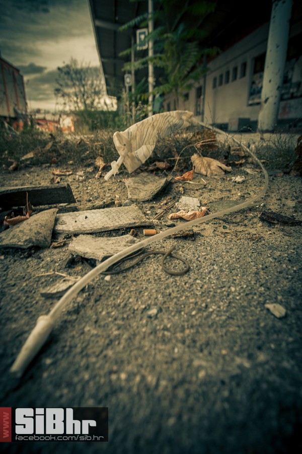 apokoalipticni_osijek_mbanic_Si