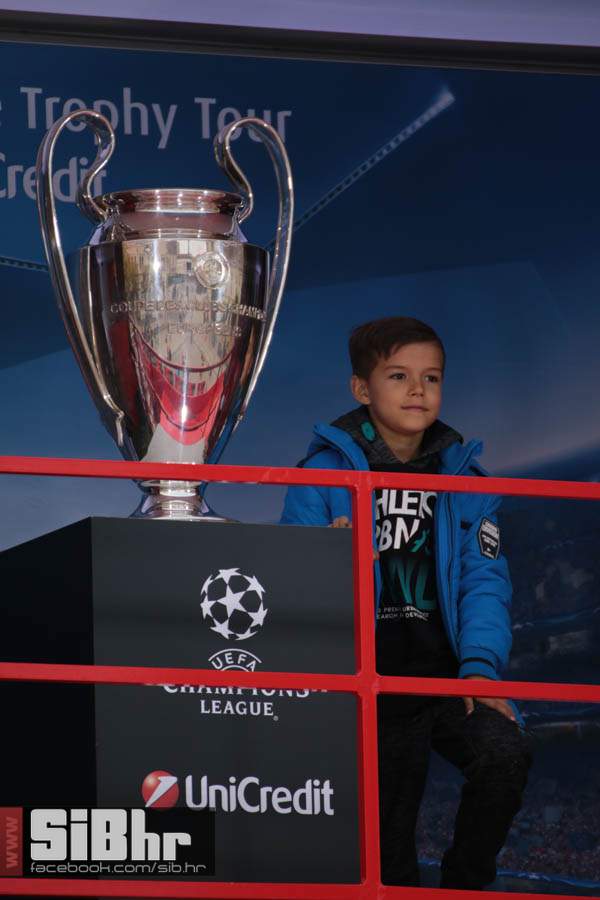 trofej_lige_prvaka_osijek_7