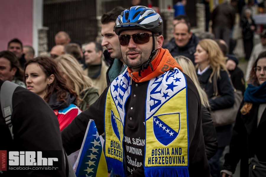 kolona_sjecanja_vukovar_1811201