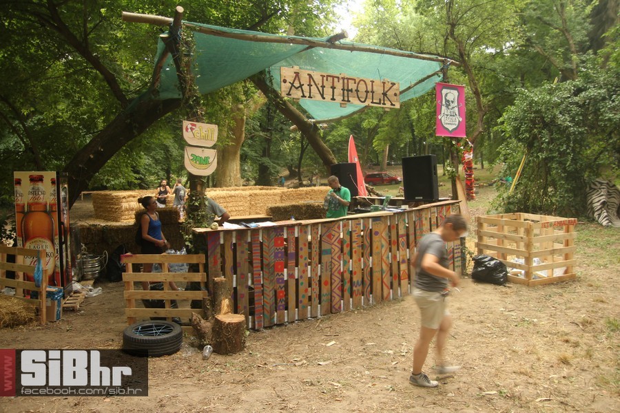 backyard_art_festival_SiBhr_71