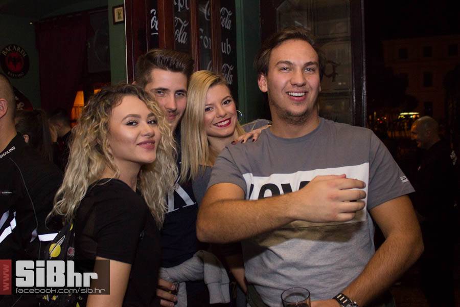 fortpub_halloween_3