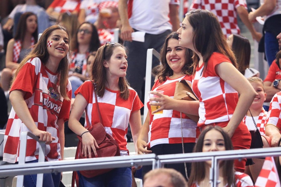 PXL_090618_20913188-900×599