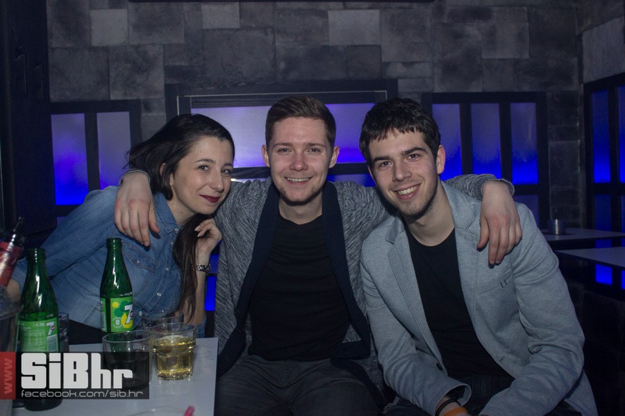 outsdie_19