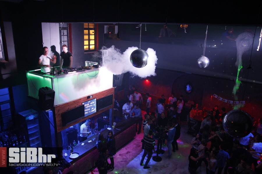 pjena_party_bastion_SiBhr_84 pjena_party_bastion_SiBhr_84