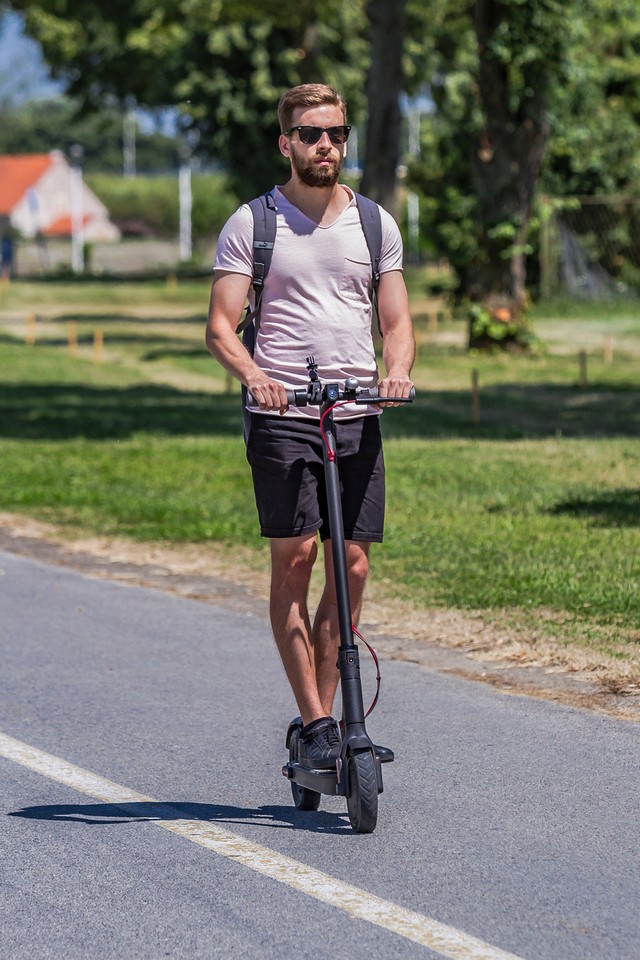 električni romobil električni romobil