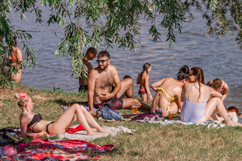Vruća nedjelja na Dravi [Kopika i Željo kupanje]