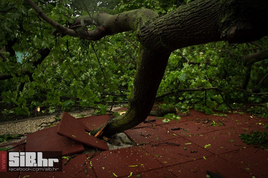 unisten_zrinjevac_11052013_sibh unisten_zrinjevac_11052013_sibh