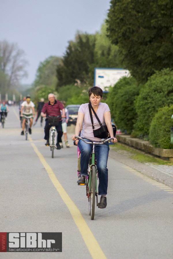 osjecani_u_setnji_gradom_83 osjecani_u_setnji_gradom_83