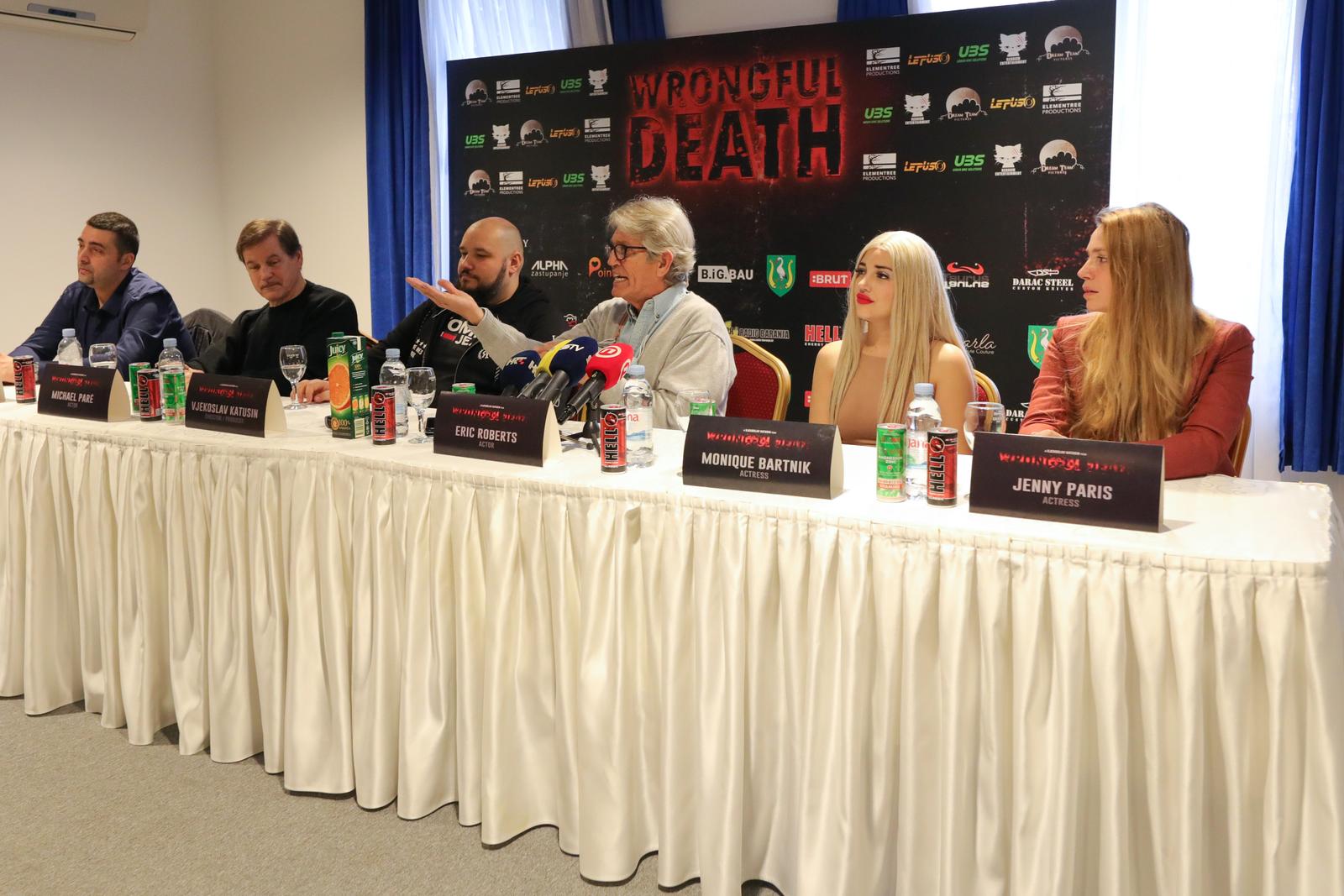 Konferencija za novinare povodom snimanja filma Wrongful Death u Belom Manastiru Konferencija za novinare povodom snimanja filma Wrongful Death u Belom Manastiru