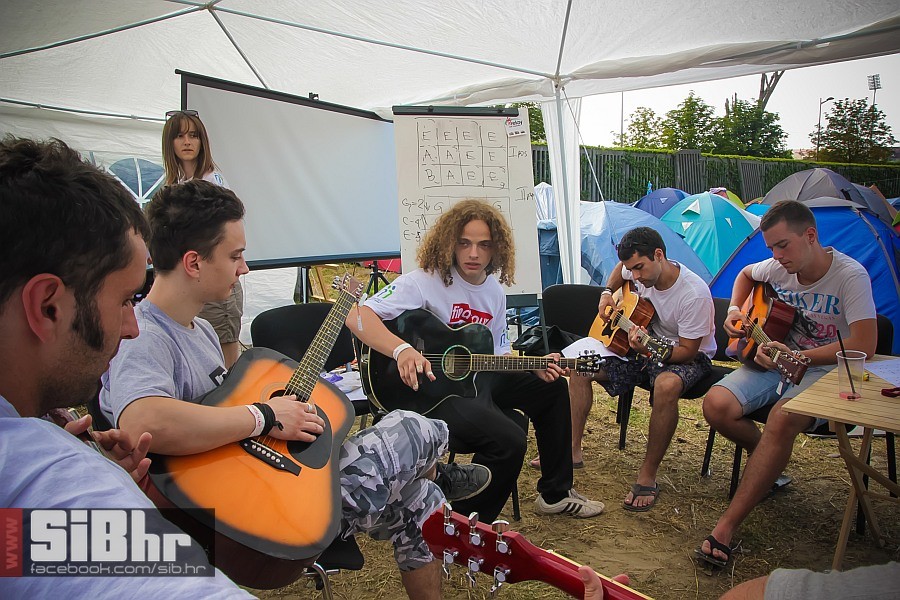 exit2013_SiBhr_26