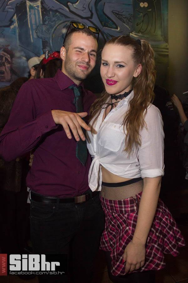 exit_halloween_18