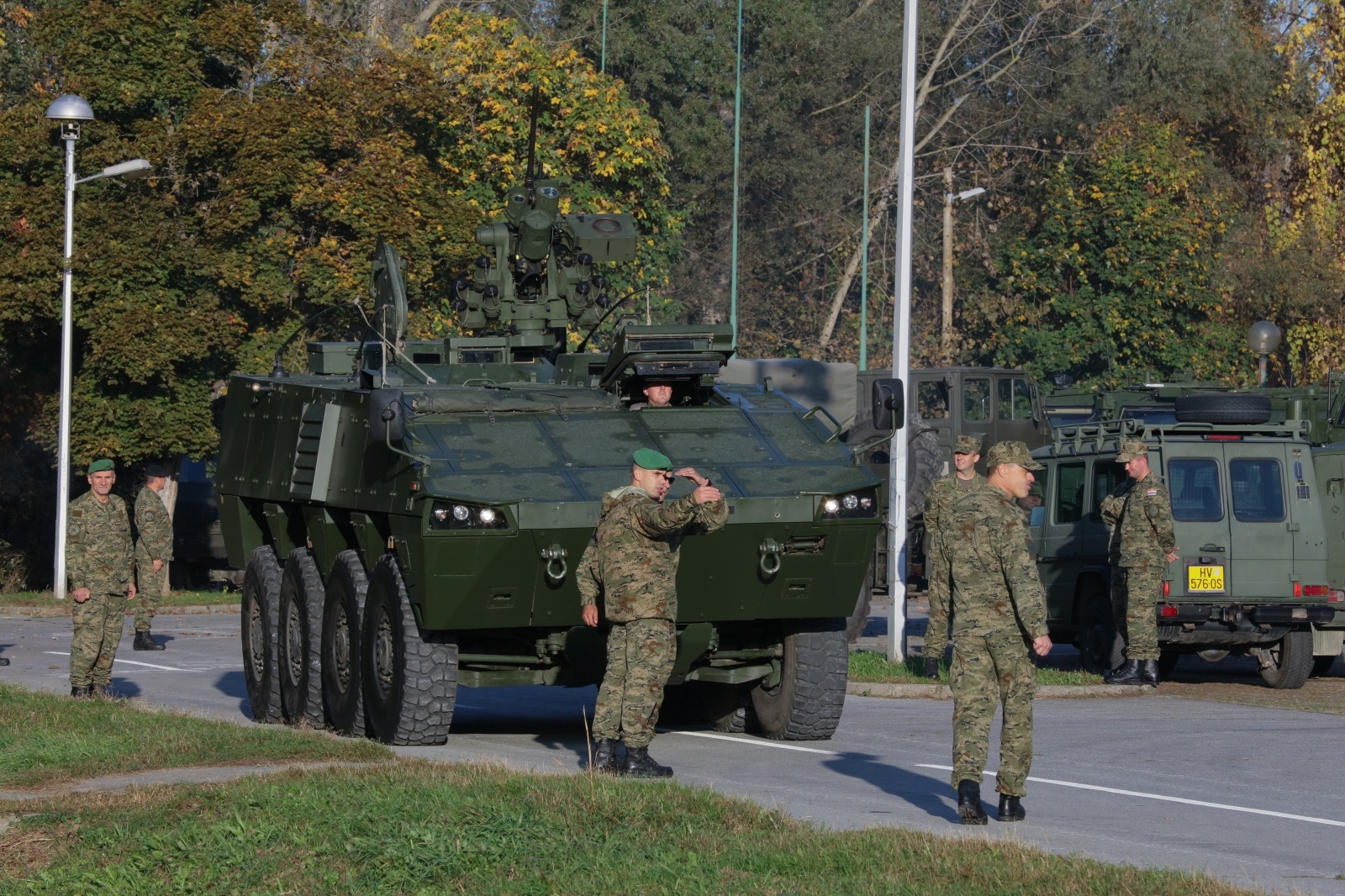 Snajperisti, tenkovi, helikopteri i oklopnjaci okupirali Pampas