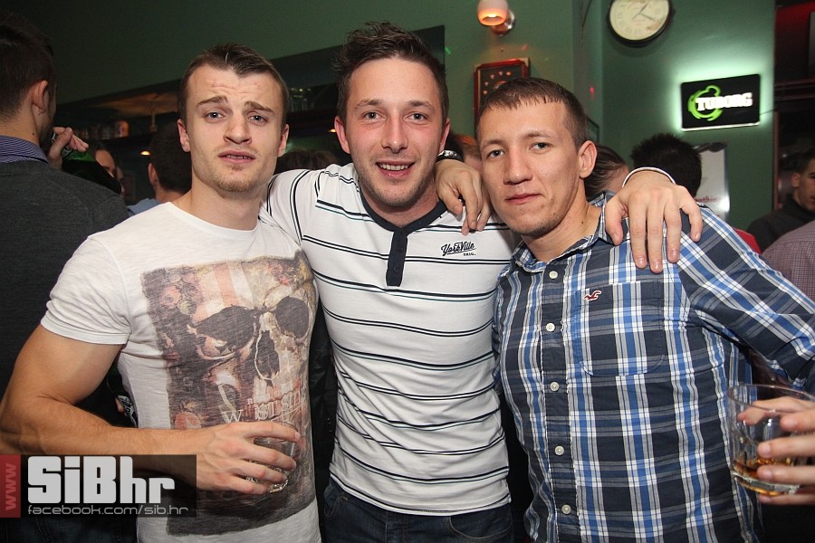 2014_10_12_fortpub_osijek_night