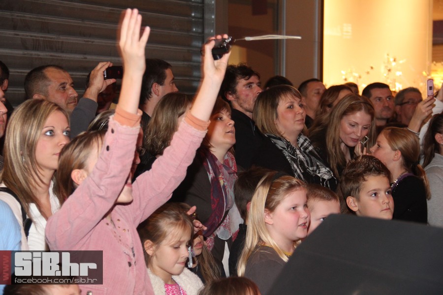 Colonia_AvenueMall_SiBhr_06 Colonia_AvenueMall_SiBhr_06