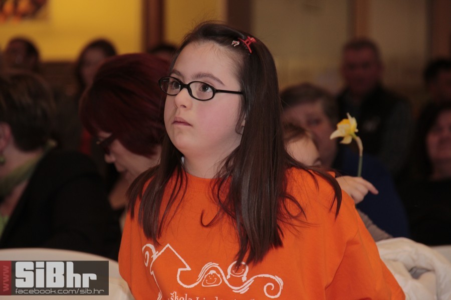 down_avenue_mall__2014_34