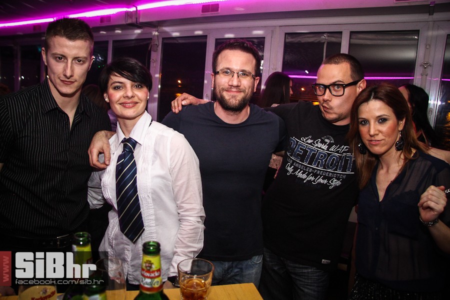 barka2303_25 barka2303_25