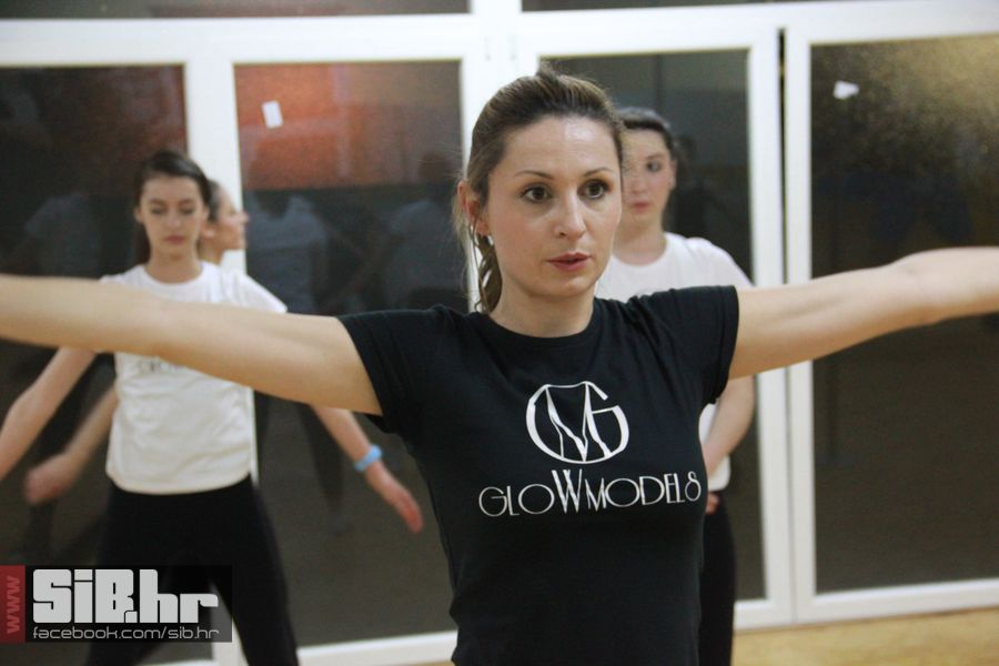 glow_models_SiBhr_12