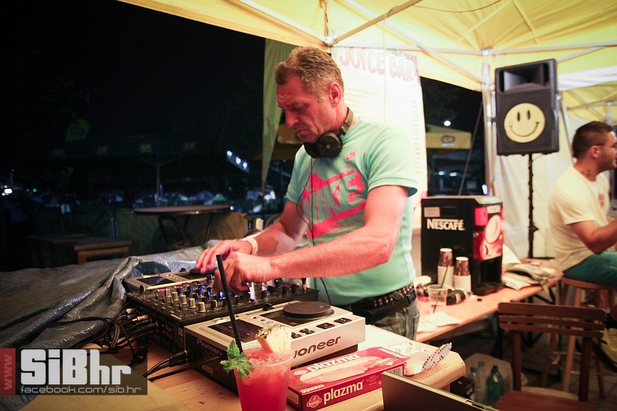 exit2013_SiBhr_77