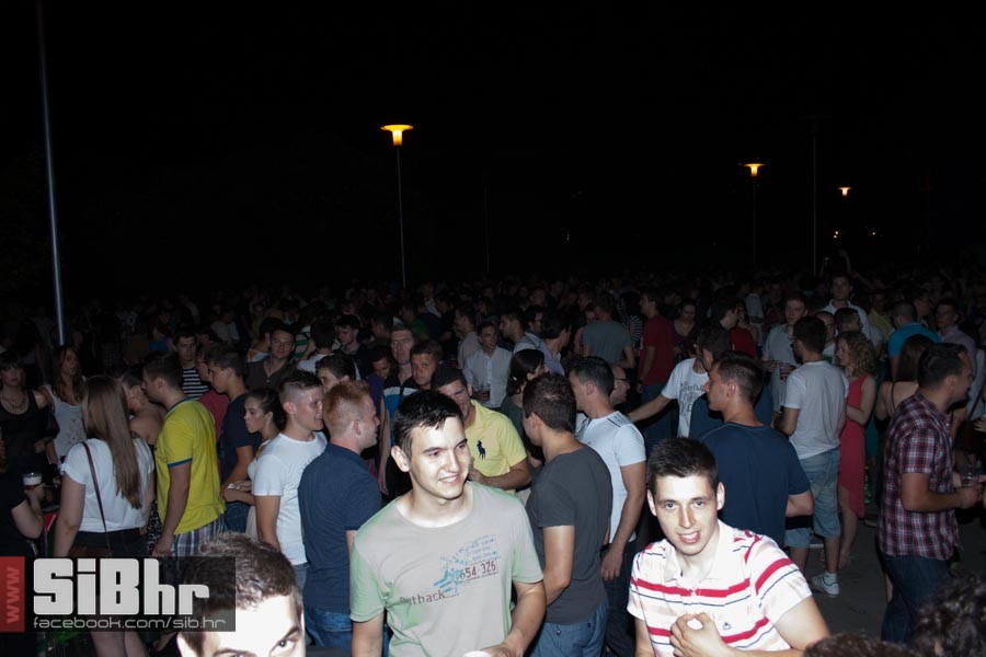 dc_party_SiBhr_12