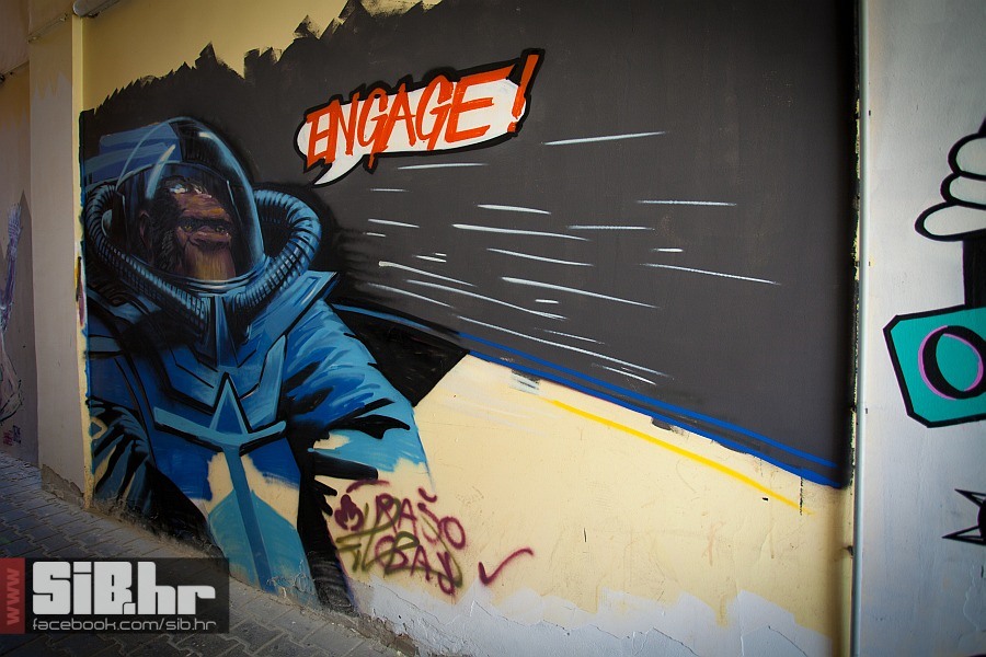 grafiti_prolaz_swan_pub_1207201