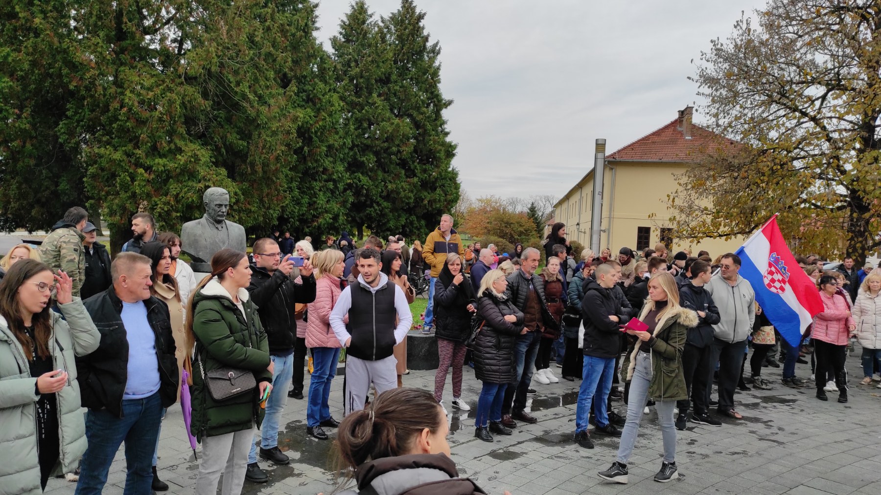 Prosvjed protiv Covida u Osijeku