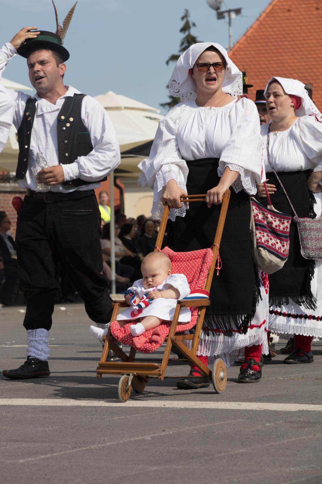 53. Đakovački vezovi