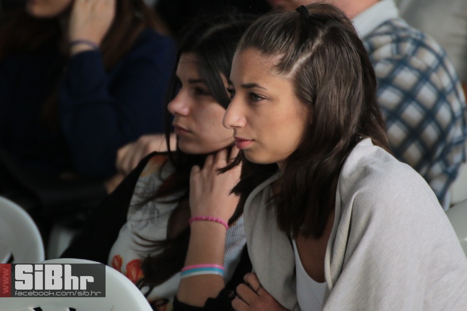 oljm_pet_2016_sibhr_02