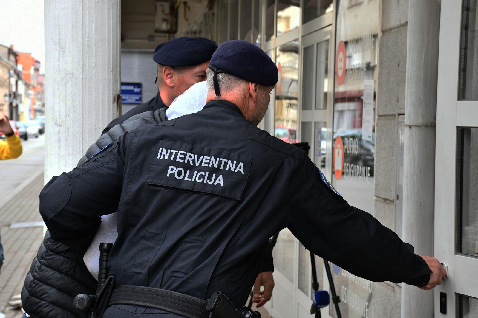 Priveden mladić koji je na smrt pretukao prijatelja