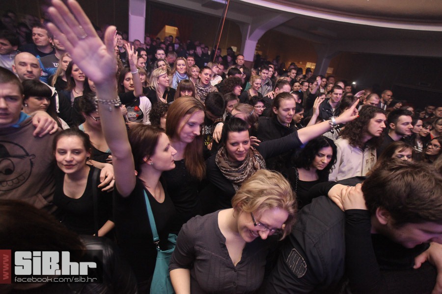 opca_opasnost_slavija_04042013_