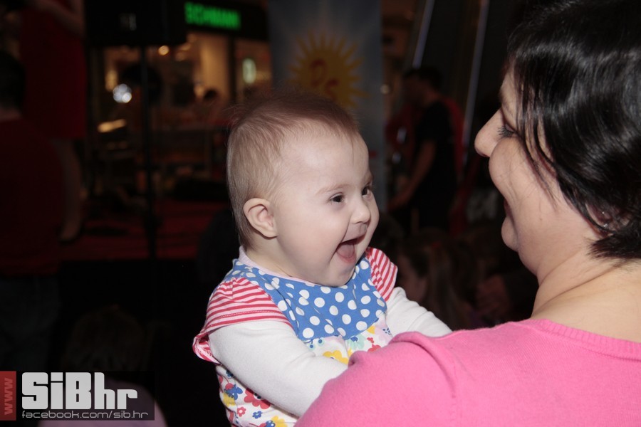 down_avenue_mall__2014_11